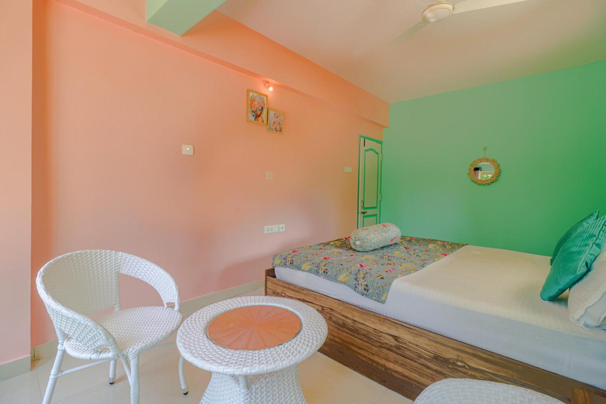 4Bhk Sparkling Apartment Near Beach Pool & Bar 2Bhkx2 Vagator Ruang foto