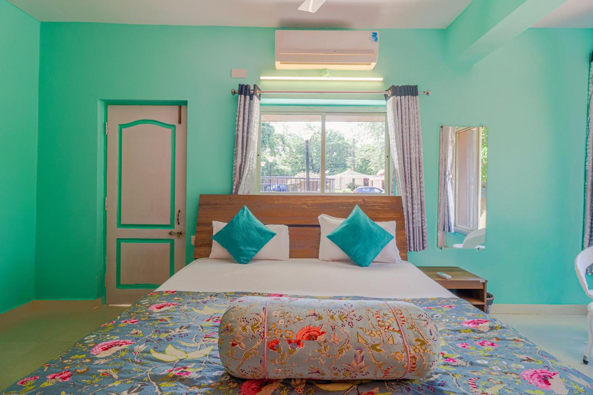 4Bhk Sparkling Apartment Near Beach Pool & Bar 2Bhkx2 Vagator Ruang foto